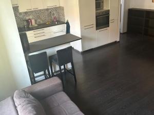 Prodej bytu 3+kk, Praha - Bubeneč, Národní obrany, 50 m2
