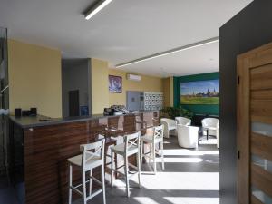 Prodej obchodního prostoru, Roudnice nad Labem, Hornická, 1074 m2