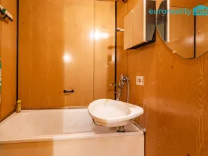 Prodej bytu 3+1, Rotava, Sídliště, 75 m2