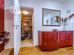 Prodej bytu 2+kk, Praha - Žižkov, Havlíčkovo náměstí, 60 m2