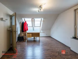 Prodej rodinného domu, Odrovice, 386 m2