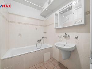 Prodej rodinného domu, Býšť - Hoděšovice, 78 m2