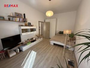Pronájem bytu 2+kk, Praha - Vršovice, Holandská, 40 m2