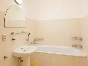 Prodej činžovního domu, Frýdek-Místek, Zámecké nám., 716 m2