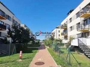 Pronájem bytu 1+kk, Praha - Dolní Chabry, Za Pískovnou, 40 m2
