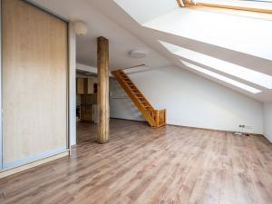 Pronájem bytu 2+kk, Pardubice - Bílé Předměstí, Husova, 79 m2