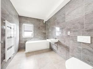 Prodej rodinného domu, Mnichovice, Švermova, 161 m2