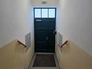 Pronájem bytu 2+kk, Praha - Vysočany, Spojovací, 50 m2
