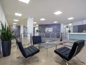 Pronájem kanceláře, Praha - Uhříněves, Přátelství, 62 m2