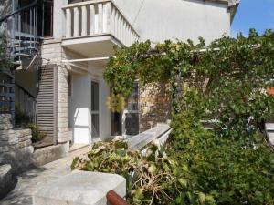 Prodej rodinného domu, Splitska, Chorvatská republika, Varos III, 100 m2