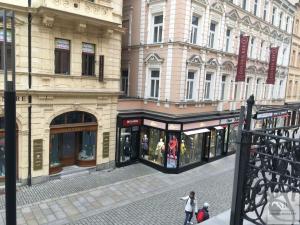 Pronájem kanceláře, Karlovy Vary, Lázeňská, 18 m2