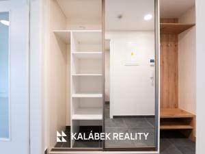 Pronájem bytu 1+kk, Praha - Hloubětín, Poděbradská, 32 m2