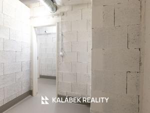 Pronájem bytu 1+kk, Praha - Hloubětín, Poděbradská, 32 m2