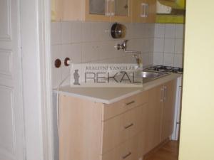 Pronájem bytu 2+kk, Praha - Smíchov, Kmochova, 42 m2