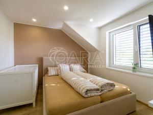 Pronájem rodinného domu, Rostoklaty - Nová Ves II, 90 m2