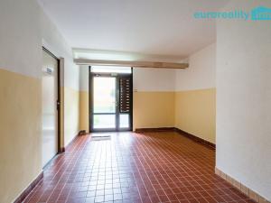 Prodej bytu 2+1, Mariánské Lázně, Za Tratí, 64 m2