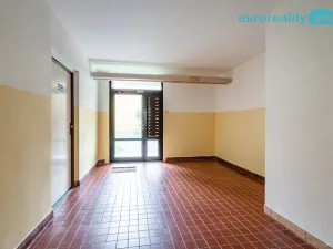 Prodej bytu 2+1, Mariánské Lázně, Za Tratí, 64 m2