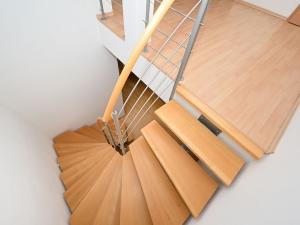 Pronájem bytu 1+kk, Praha - Holešovice, Komunardů, 54 m2