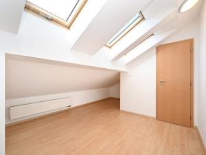 Pronájem bytu 1+kk, Praha - Holešovice, Komunardů, 54 m2