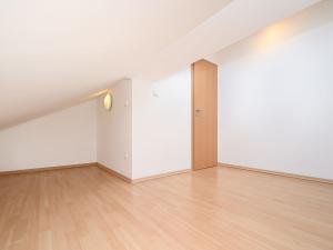 Pronájem bytu 1+kk, Praha - Holešovice, Komunardů, 54 m2