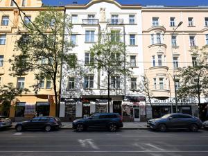 Pronájem bytu 1+kk, Praha - Holešovice, Komunardů, 54 m2