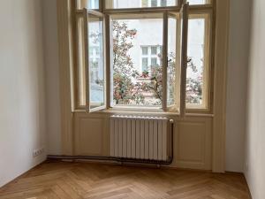 Pronájem bytu 2+1, Praha, Americká, 64 m2