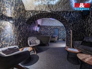 Pronájem restaurace, Benešov, Nádražní, 107 m2