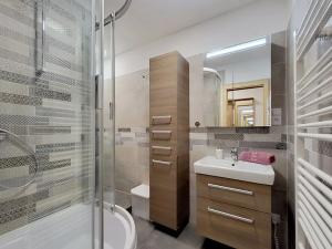 Prodej bytu 2+1, Židlochovice, sídl. Družba, 55 m2