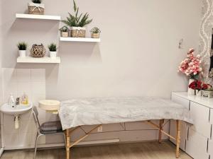 Pronájem obchodního prostoru, Praha - Karlín, Sokolovská, 20 m2