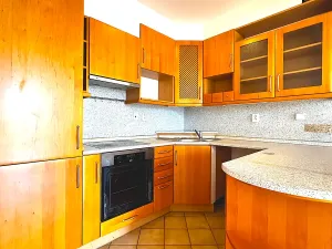 Prodej bytu 2+kk, Praha, Spořická, 56 m2