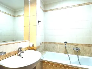 Prodej bytu 2+kk, Praha, Spořická, 56 m2