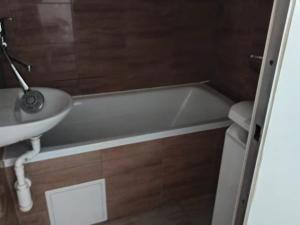 Pronájem bytu 2+1, Chomutov, Holešická, 61 m2