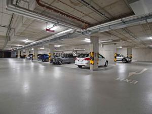 Pronájem bytu 3+kk, Praha - Strašnice, Zvěřinova, 79 m2