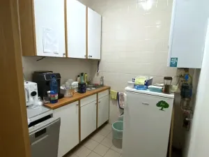 Pronájem kanceláře, Hradec Králové, Československé armády, 306 m2