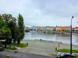 Pronájem kanceláře, Praha - Smíchov, Janáčkovo nábřeží, 100 m2