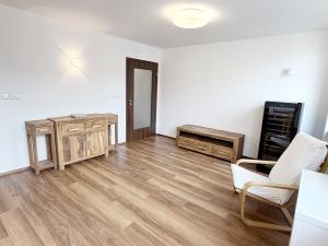 Pronájem bytu 3+kk, Praha - Žižkov, Křivá, 75 m2