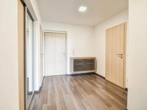 Pronájem bytu 2+kk, Olomouc, Jeremiášova, 62 m2