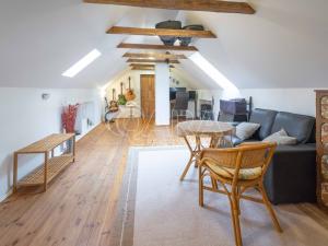 Prodej rodinného domu, Hostín, 165 m2