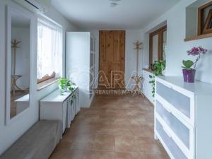 Prodej rodinného domu, Hostín, 165 m2