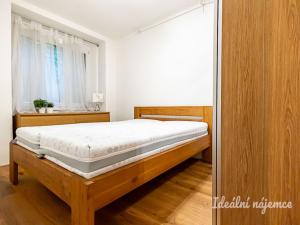 Pronájem bytu 2+kk, Praha - Strašnice, V olšinách, 38 m2