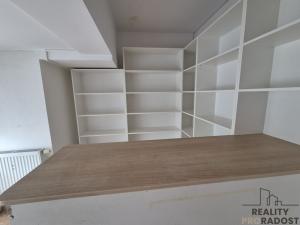 Pronájem obchodního prostoru, Třinec, 1. máje, 18 m2