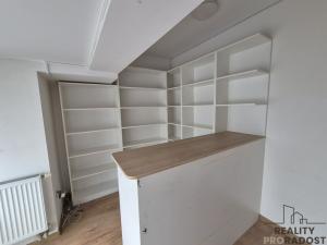 Pronájem obchodního prostoru, Třinec, 1. máje, 18 m2