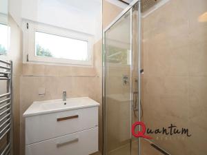 Pronájem bytu 1+1, Černošice, V Horce, 39 m2