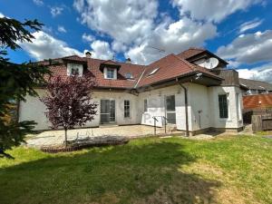 Prodej vícegeneračního domu, Praha - Horní Počernice, 310 m2