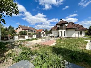 Prodej vícegeneračního domu, Praha - Horní Počernice, 310 m2