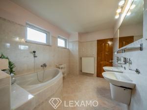 Prodej rodinného domu, Slatina, 270 m2