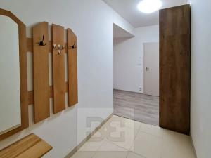 Pronájem bytu 2+kk, Praha - Vysočany, Čerpadlová, 54 m2