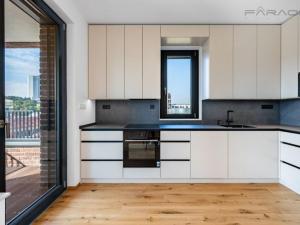 Pronájem bytu 2+kk, Praha - Nusle, Mužíkova, 63 m2