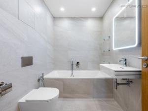 Pronájem bytu 2+kk, Praha - Nusle, Mužíkova, 63 m2