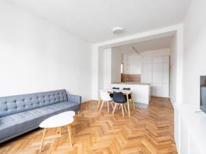 Pronájem bytu 2+kk, Praha - Karlín, Sokolovská, 69 m2